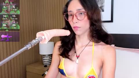 Bella  online show from October 17, 8:46 pm