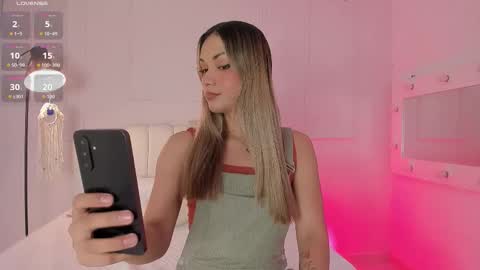 doll_isa_ online show from March 24, 8:48 pm