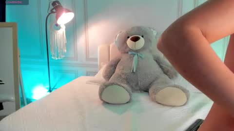 doll_kata online show from November 11, 10:28 am