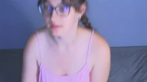 Tessa online show from June 29, 9:39 am