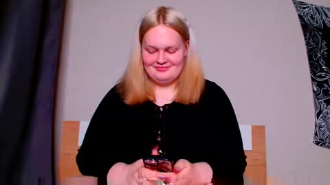 Miss Rose online show from June 7, 11:32 pm