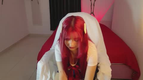 Snapshot of dolliestgirl__ chatting on October 22, 10:11 pm Emillie online show from October 22, 10:11 pm