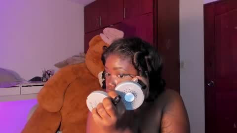 Snapshot of dolly_paige chatting on September 17, 11:35 am emily -- online show from September 17, 11:35 am