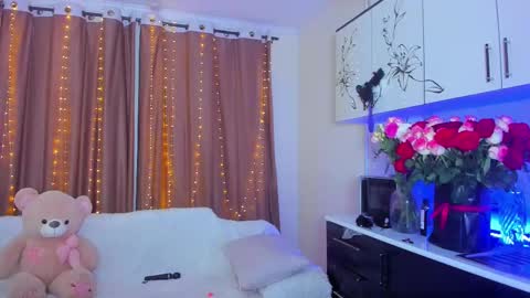 Snapshot of dollyiaa chatting on February 9, 12:08 pm Dollya online show from February 9, 12:08 pm