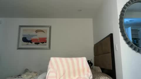 Dolly Rhodes online show from March 14, 8:35 pm