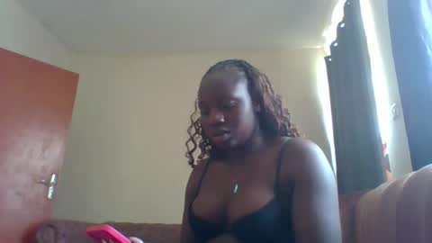 dollyvee online show from April 30, 10:42 am