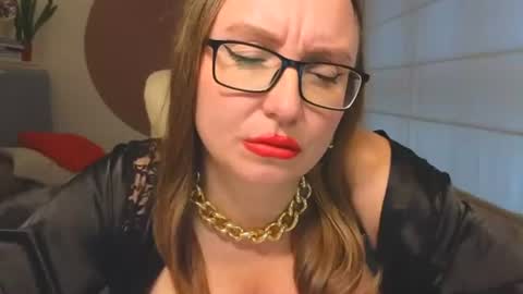 DOM MUMMY online show from July 22, 6:48 am