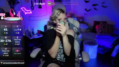 Bigbearnbunnyboy online show from July 6, 11:50 pm