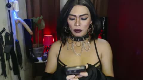 diana online show from April 25, 6:26 am