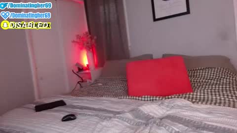 dominatingher69 online show from February 15, 11:25 pm