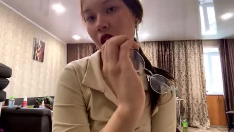 Olivia online show from November 21, 4:10 am