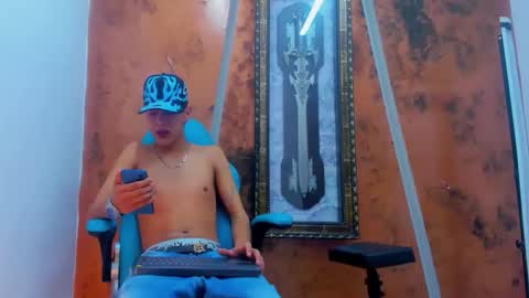 dominic_bigcock19_ online show from December 22, 7:04 am