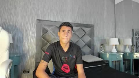 dominic_burk online show from November 7, 7:49 pm