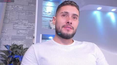 dominic de luca online show from May 3, 3:34 am