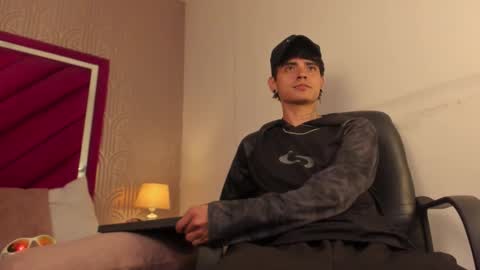 Dominic foox online show from March 9, 2:32 pm