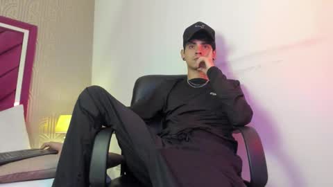 Dominic foox online show from March 10, 2:43 pm