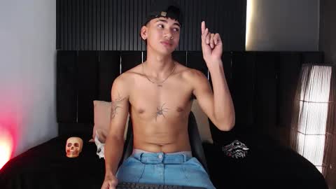 Dominic online show from October 26, 2:12 am