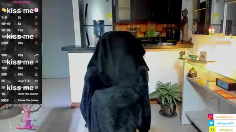 SANTI  independent model online show from October 28, 2:45 am