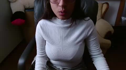   online show from June 26, 6:57 pm