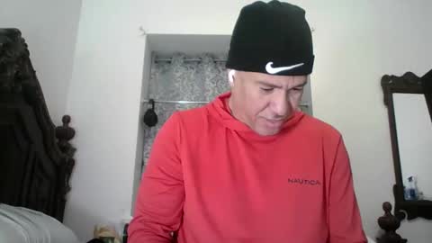 luis online show from April 30, 2:22 pm