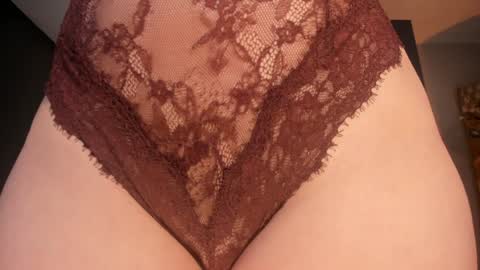 Dominique online show from January 15, 3:11 am