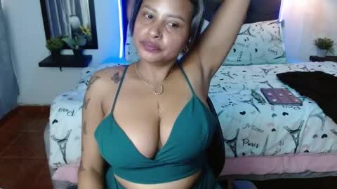  D O M I N K  online show from April 23, 7:37 pm