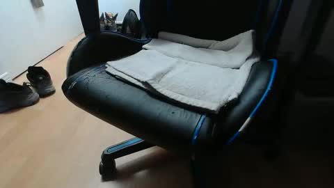 Dominique online show from September 9, 7:47 pm