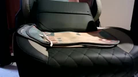 domse999 online show from April 4, 1:51 pm