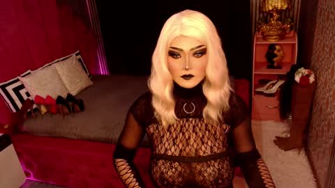      online show from December 6, 11:06 am