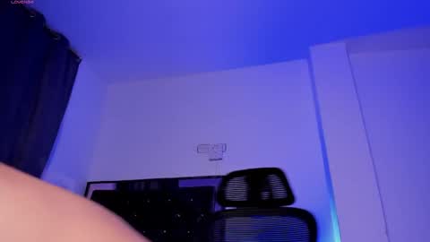 Donat Independent Model online show from June 1, 4:47 am