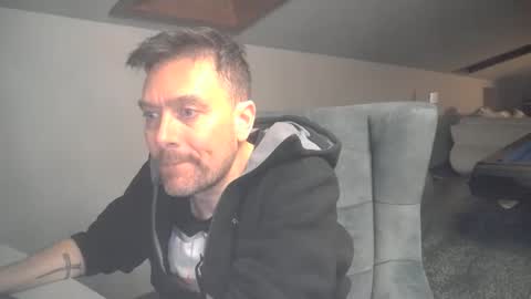 dondiego9999 online show from March 8, 3:21 am