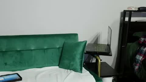 Gifted online show from March 6, 2:32 am