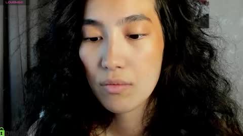 Aura online show from December 2, 4:00 am