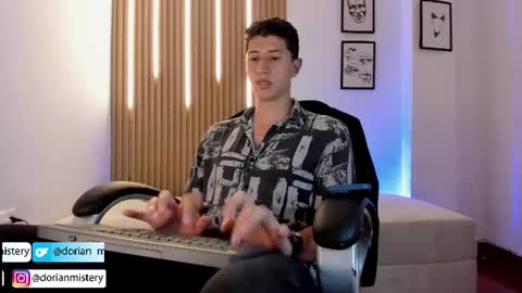 dorian_mystery online show from July 30, 11:49 pm