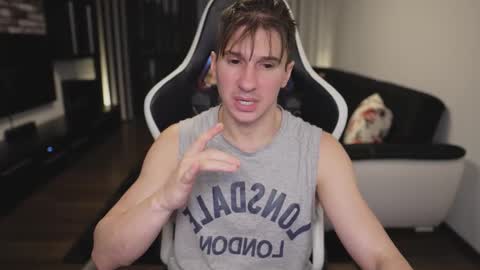 Dorian Reyes online show from January 15, 1:58 am