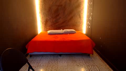 Dorka Rojas online show from December 8, 8:58 pm