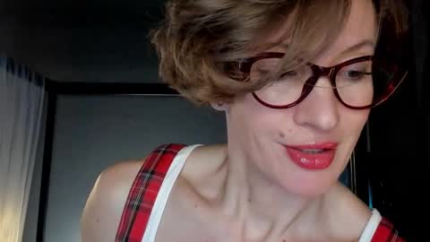 Snapshot of dorothy_meyer chatting on February 23, 8:44 pm Dorothy Next stream on Monday at 3am-9am online show from February 23, 8:44 pm