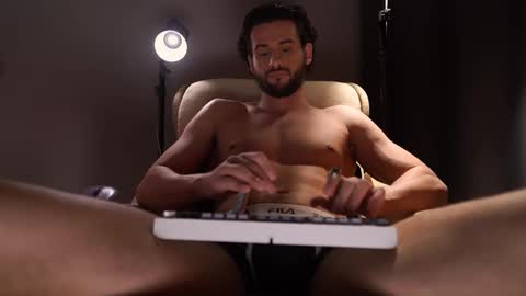 Keen online show from February 19, 9:03 pm