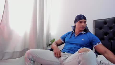 Isabella and Alessandro online show from June 26, 2:55 pm