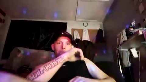 dougiebisme online show from May 17, 7:06 am