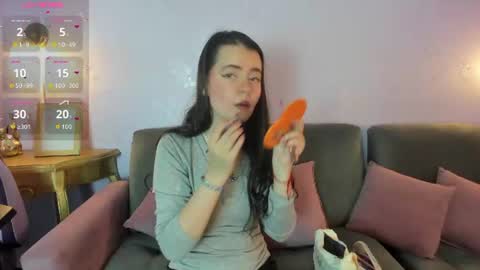 dovemullerr2 online show from July 13, 5:16 pm
