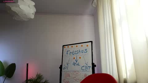 Lisbeth Salander online show from December 17, 6:31 am