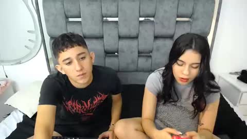 -- nicolle and jhon -- online show from February 23, 2:07 am