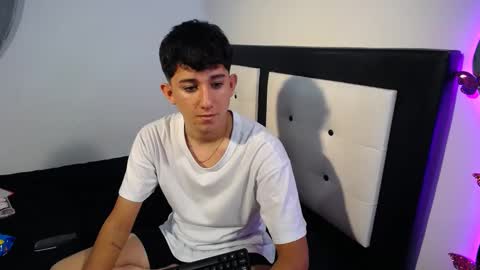 -- nicolle and jhon -- online show from September 19, 3:21 am