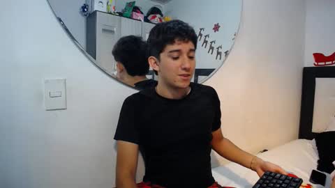 -- nicolle and jhon -- online show from January 8, 5:13 am