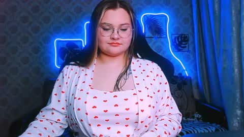 dreamforyoue2 online show from July 16, 7:28 pm