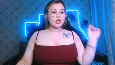 dreamforyoue2 online show from July 25, 7:56 pm