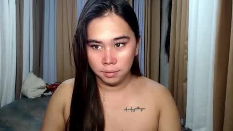 Snapshot of dreammegan chatting on September 21, 4:33 pm Stacy DONT FORGET TO FOLLOW ME AND THUMBS UP my wife samgrg2 online show from September 21, 4:33 pm