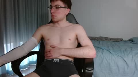 DreamBoy online show from May 5, 8:09 am