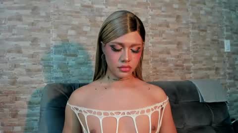 dreams_chloe online show from July 17, 6:59 am